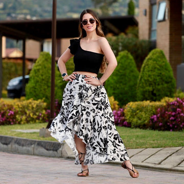 Falda larga flores negras