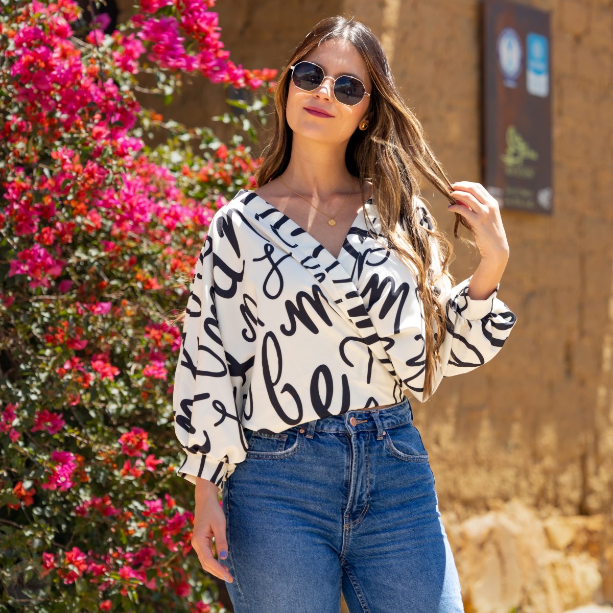 Blusa blanca moño