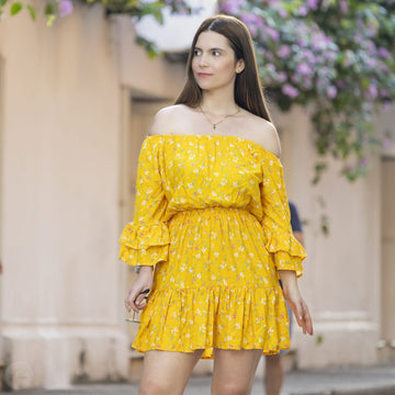 Vestido amarillo flor pequeña