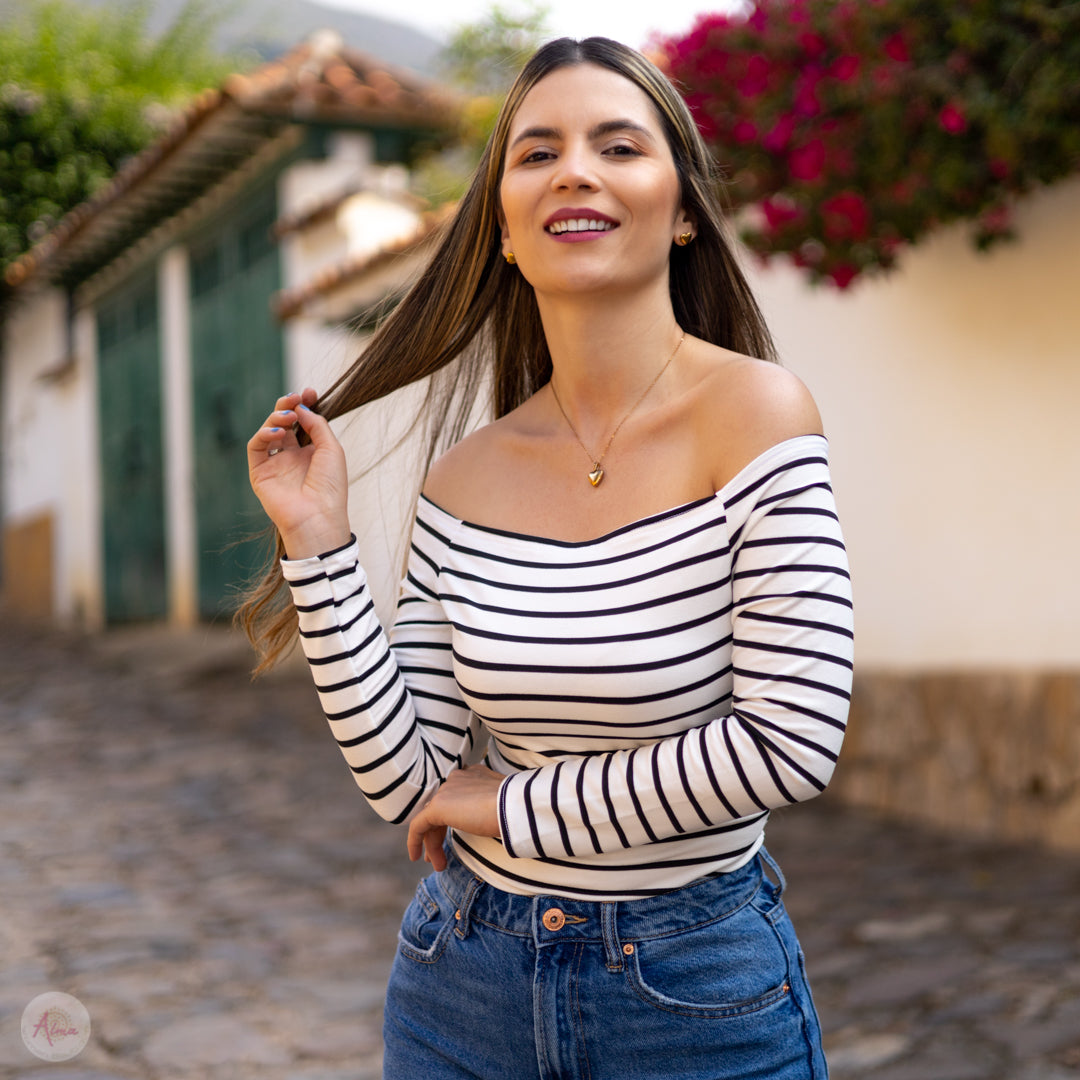 Blusa blanca rayas negras