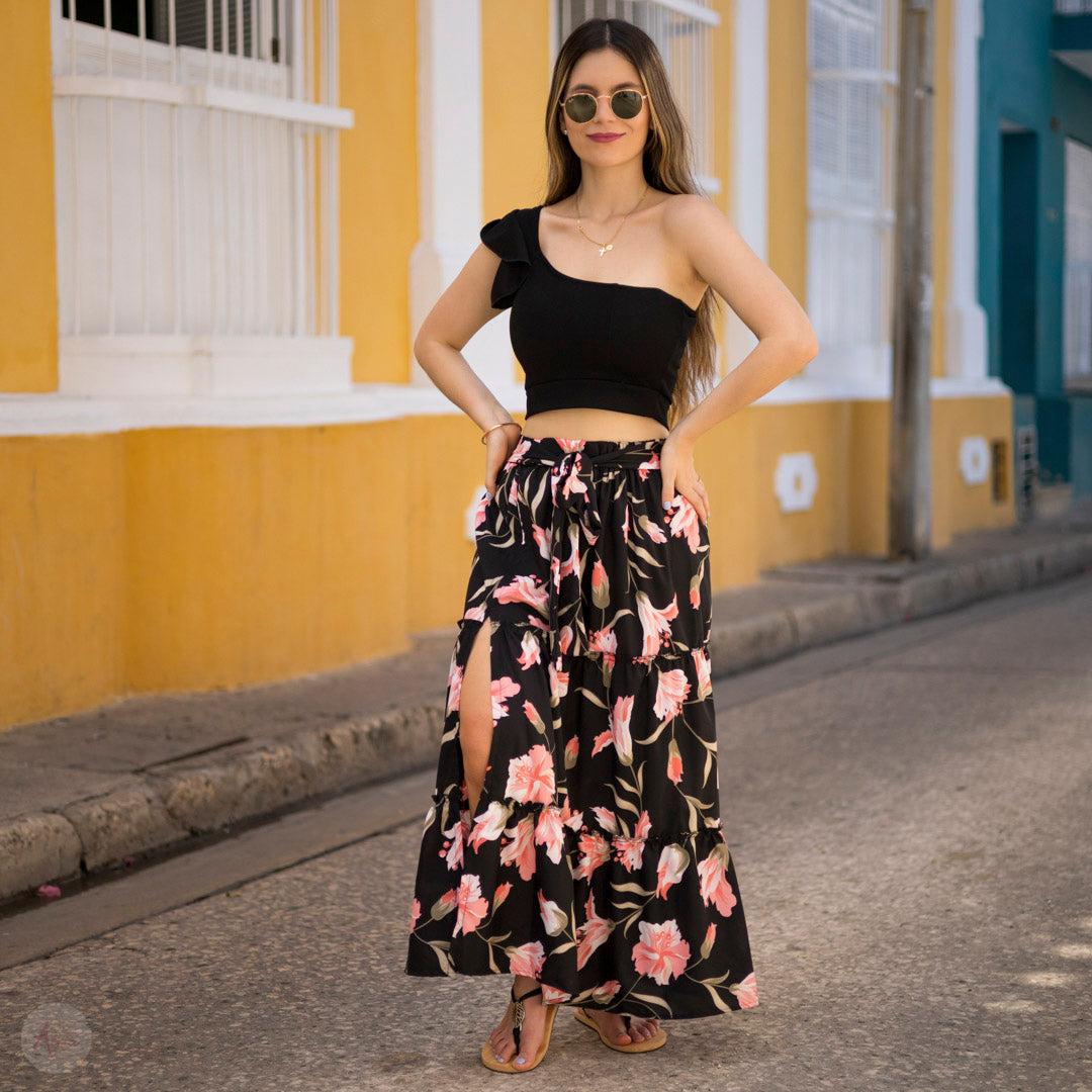 Falda larga negra flores rosadas