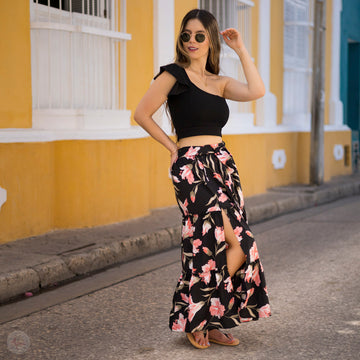 Falda larga negra flores rosadas + Top Negro