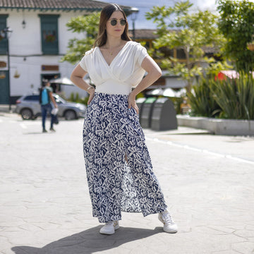 Falda larga azul