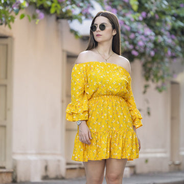 Vestido amarillo flor pequeña