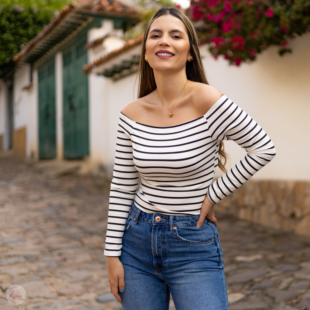 Blusa blanca rayas negras