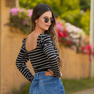 Blusa negra rayas blancas manga prensada