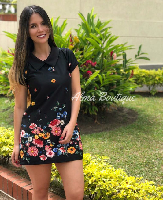 Vestido Cuello Bebe Negro con Flores