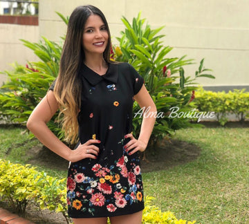 Vestido Cuello Bebe Negro con Flores