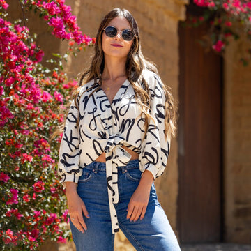 Blusa blanca moño