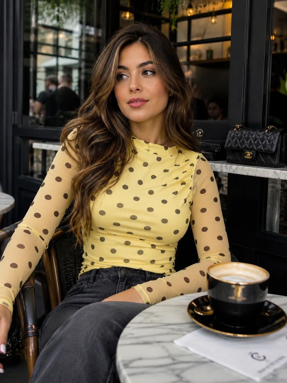 Blusa amarilla pepas