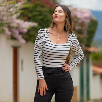 Blusa balnca rayas negras manga prensada